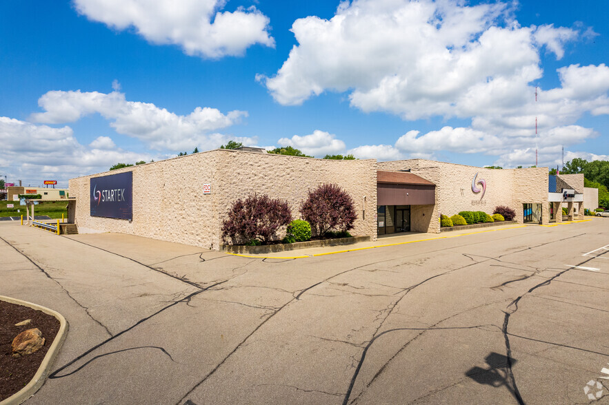 850-860 W 4th St, Mansfield, OH à louer - Photo principale – Image 1 sur 25