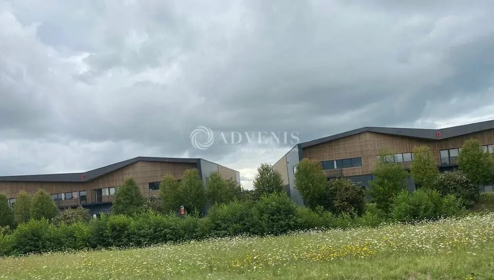 Local d'activités dans Moissy-Cramayel à vendre - Photo de l’immeuble – Image 3 sur 10