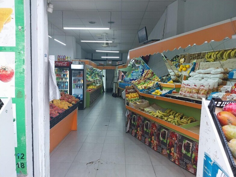 Local commercial dans València, Valencia à vendre - Photo de l’immeuble – Image 2 sur 4