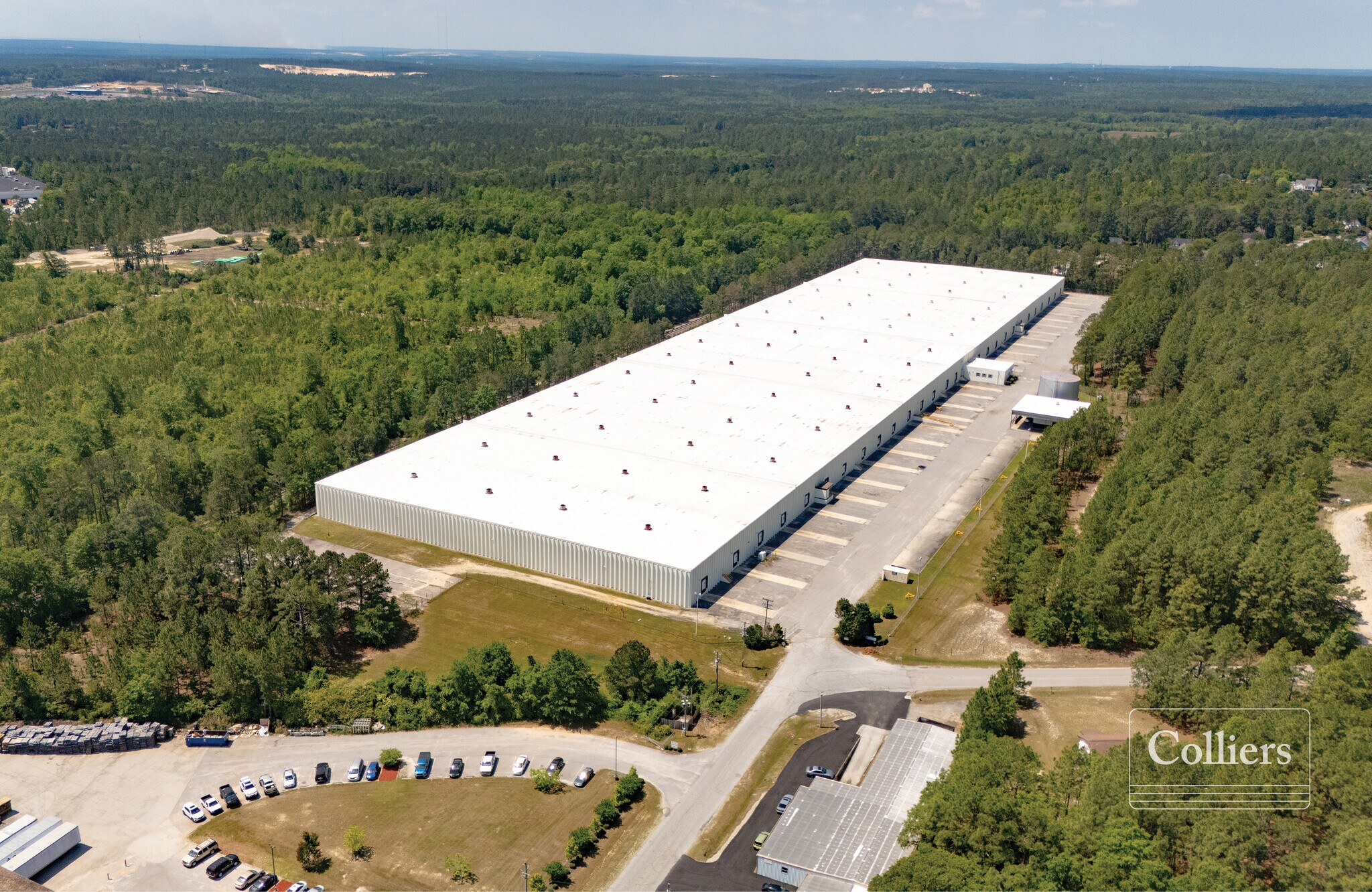 235 Standard Warehouse Rd, Lugoff, SC à louer Photo principale– Image 1 sur 9