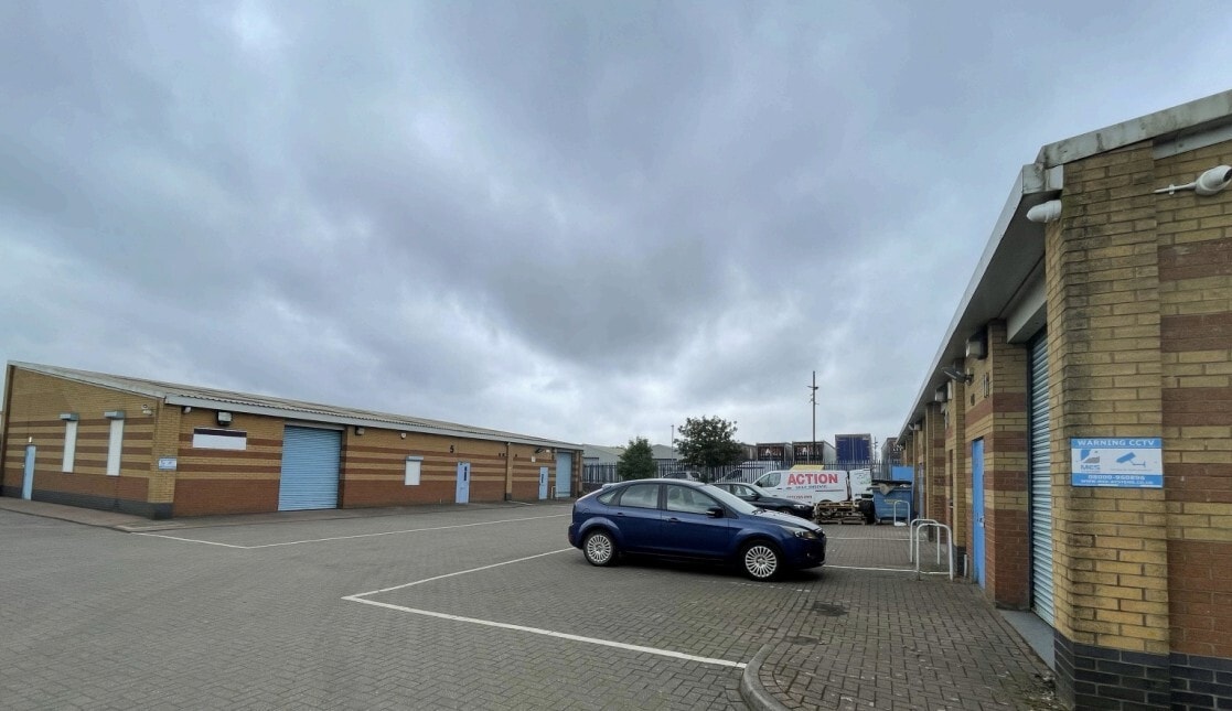 Pool Rd, Nuneaton à louer Photo de l’immeuble– Image 1 sur 2