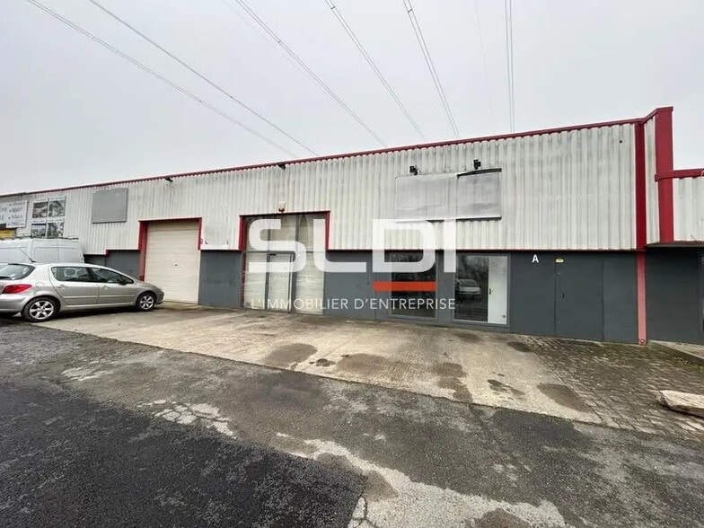 Local d’activités dans CIVRIEUX-D'AZERGUES à louer - Photo de l’immeuble – Image 1 sur 5