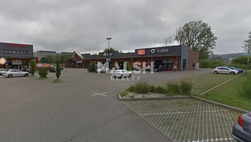 Local commercial dans Bourgoin-Jallieu à louer - Photo de l’immeuble – Image 1 sur 1