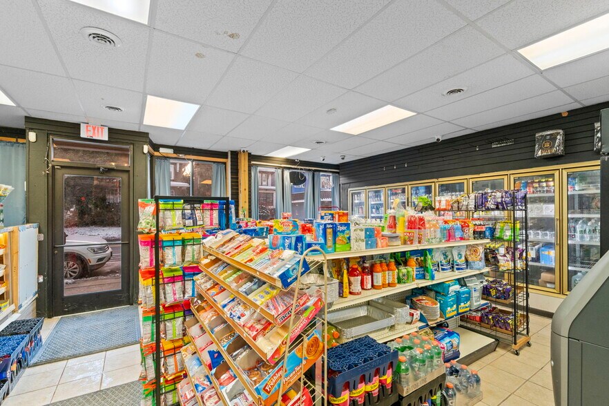 1892 Seneca St, Buffalo, NY à vendre - Photo de l’immeuble – Image 3 sur 9