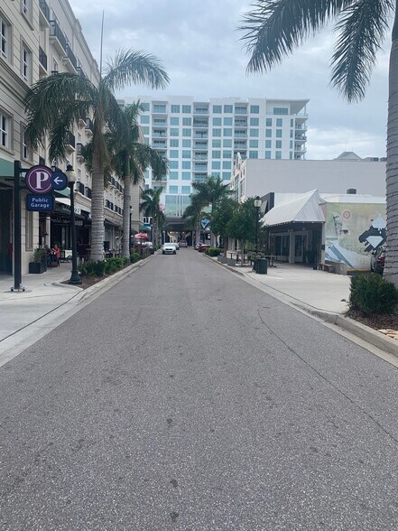 1549 State St, Sarasota, FL à louer - Photo de l’immeuble – Image 2 sur 6