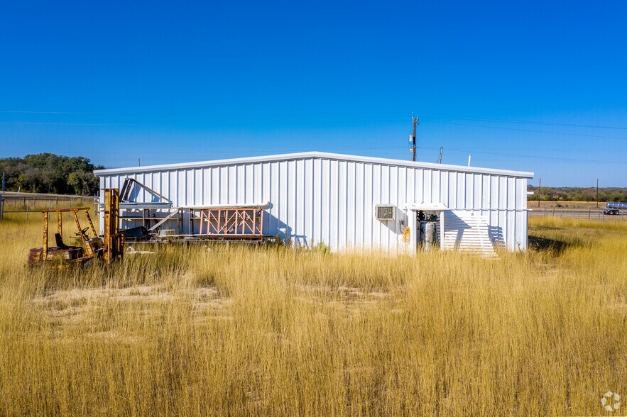 14550 E Interstate 10, Marion, TX à louer - Photo de l’immeuble – Image 3 sur 5