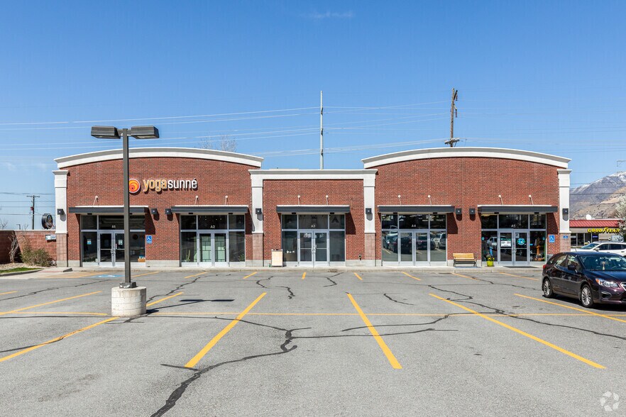 2242 E Fort Union Blvd, Salt Lake City, UT à louer - Photo de l’immeuble – Image 3 sur 5