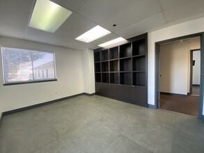100 Professional Center Dr, Novato, CA à louer Photo de l’immeuble– Image 1 sur 15