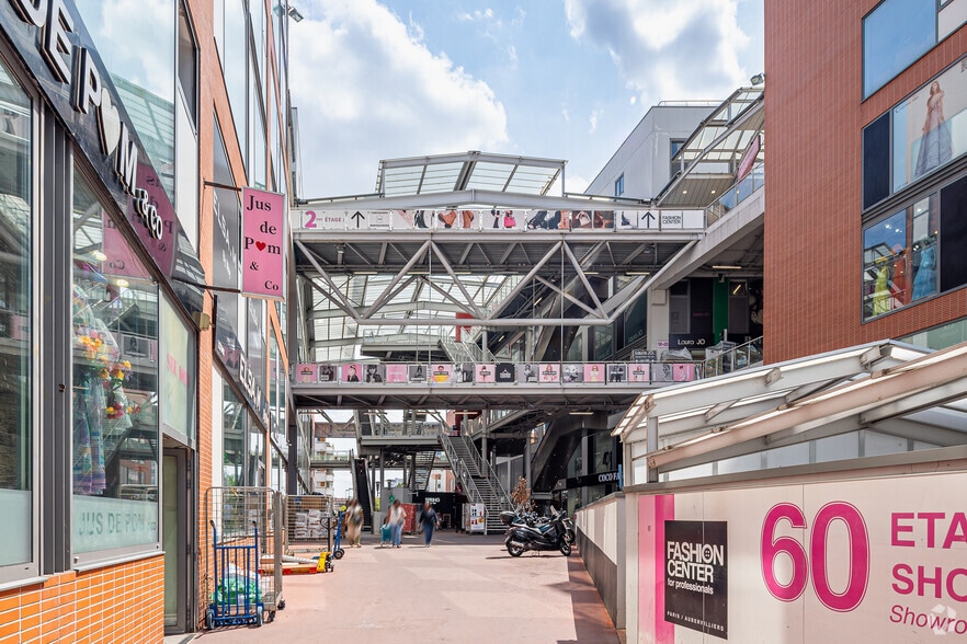 70 Avenue Victor Hugo, Aubervilliers à louer - Photo de l’immeuble – Image 3 sur 5