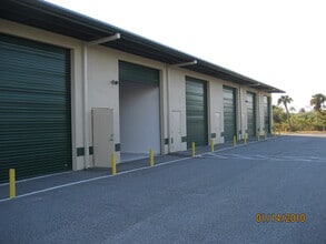 25551 Technology Blvd, Punta Gorda, FL à louer Photo intérieure– Image 1 sur 2