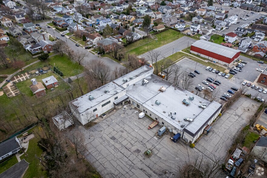 1 Alexander Pl, Glen Cove, NY à vendre - Aérien – Image 2 sur 12