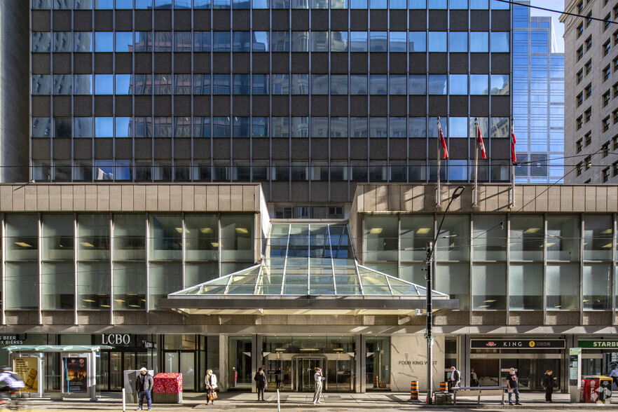 4 King St W, Toronto, ON à louer - Photo de l’immeuble – Image 2 sur 10
