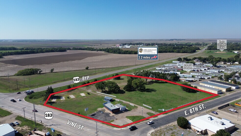 501 Vine St, Hays, KS à vendre - Photo de l’immeuble – Image 3 sur 6