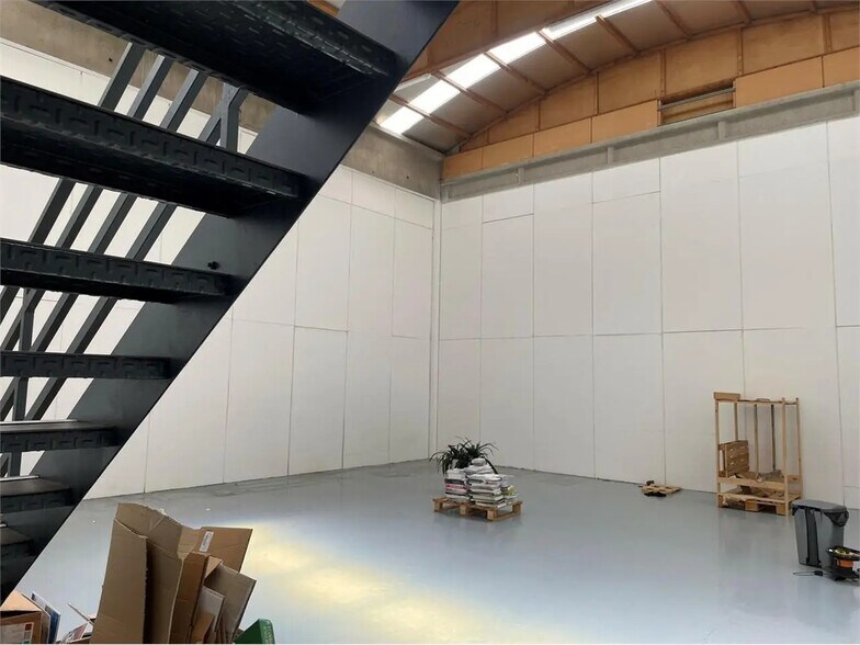 11/13 Chemin De L'Industrie, Dardilly à louer - Photo intérieure – Image 2 sur 15