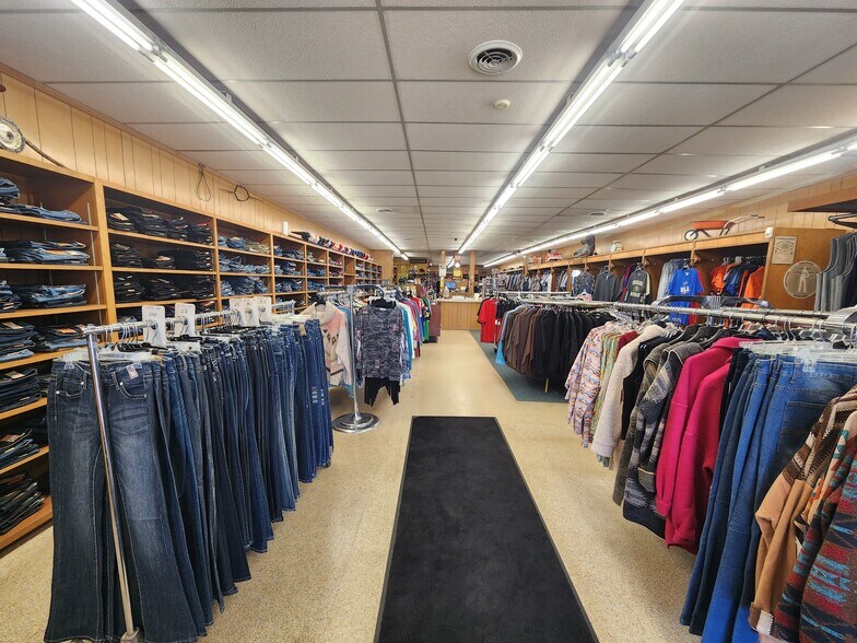 311 N Main St, Rocky Ford, CO à vendre - Photo de l’immeuble – Image 2 sur 22