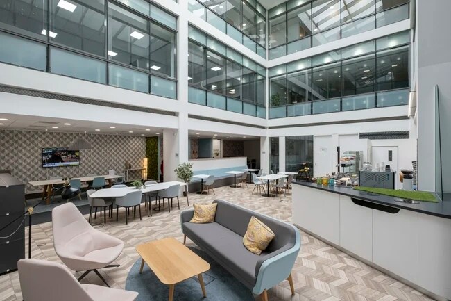 Plus de détails pour 200 Brook Dr, Reading - Coworking à louer