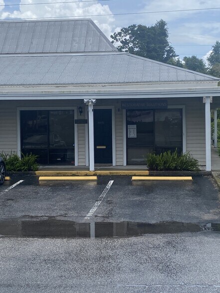 2595 Tampa Rd, Palm Harbor, FL à louer - Photo de l’immeuble – Image 2 sur 9