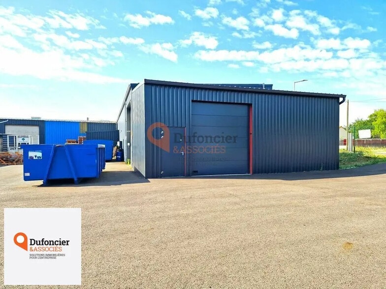 Local d’activités dans Poitiers à louer - Photo de l’immeuble – Image 3 sur 5