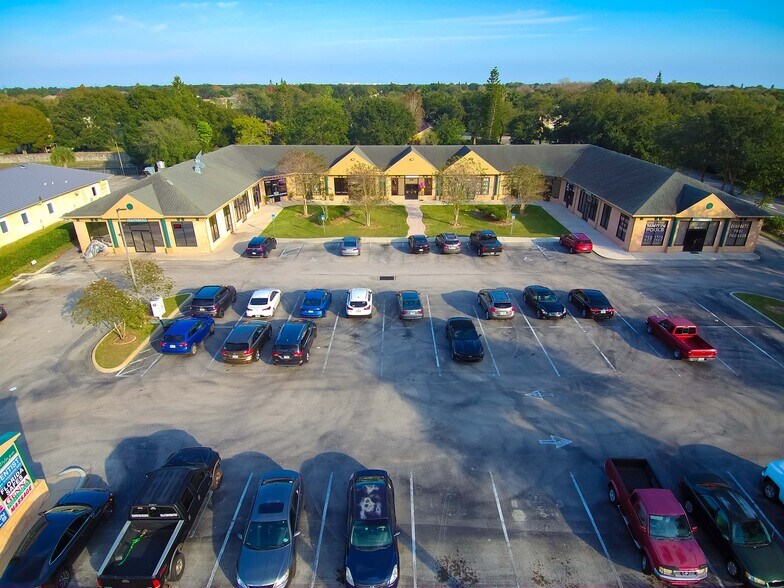 4301 N Wickham Rd, Melbourne, FL à vendre - Photo de l’immeuble – Image 3 sur 23