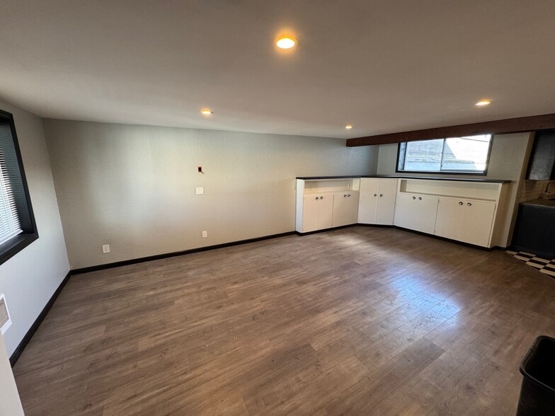 3825 6th Ave, Tacoma, WA à vendre - Photo intérieure – Image 2 sur 4