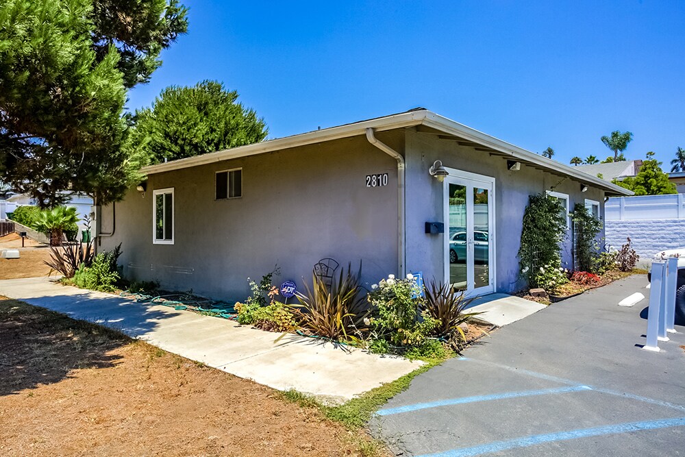 2808-2810 Pio Pico Dr, Carlsbad, CA à louer Photo de l’immeuble– Image 1 sur 16