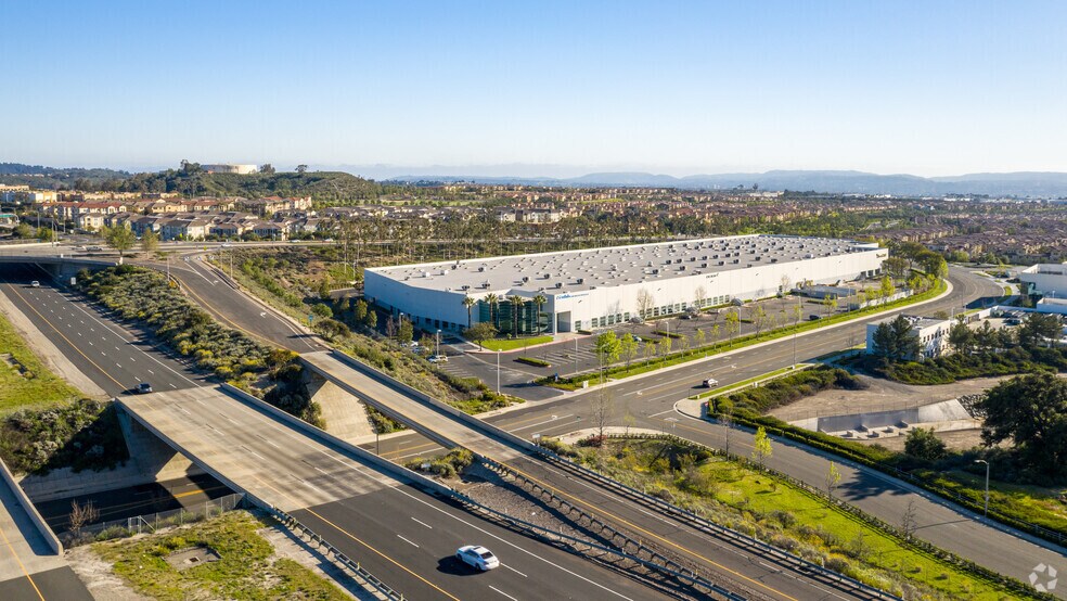 25892-25902 Towne Centre Dr, Foothill Ranch, CA à louer - Aérien – Image 2 sur 9