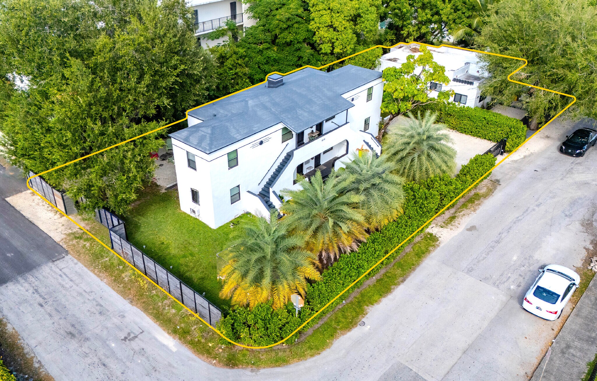 8270-8280 NE 1st Pl, Miami, FL à vendre Photo de l’immeuble– Image 1 sur 19