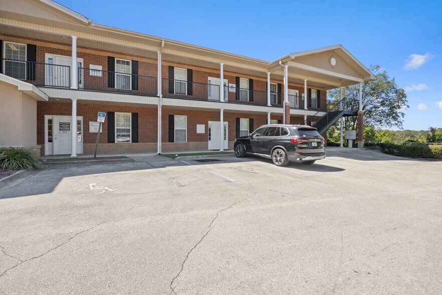 1882 NE Capital Cir, Tallahassee, FL à louer - Photo principale – Image 1 sur 13