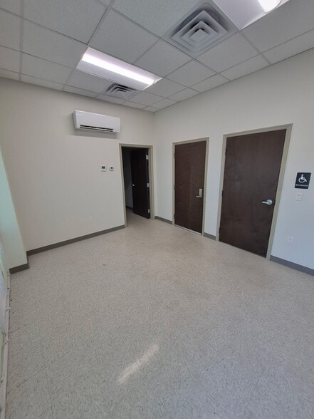 5-13 Crosley Ln, Sebring, FL à louer - Hall d’entrée – Image 2 sur 9
