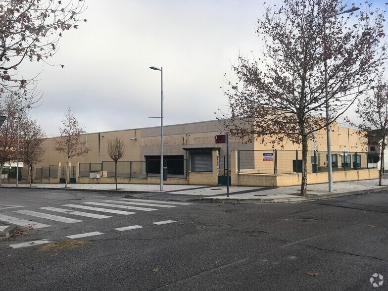 Local commercial dans Navalcarnero, Madrid à vendre - Photo de l’immeuble – Image 1 sur 7