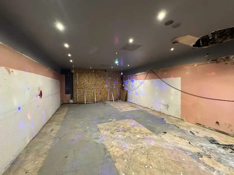 Local commercial dans Bordeaux à louer - Photo de l’immeuble – Image 2 sur 5