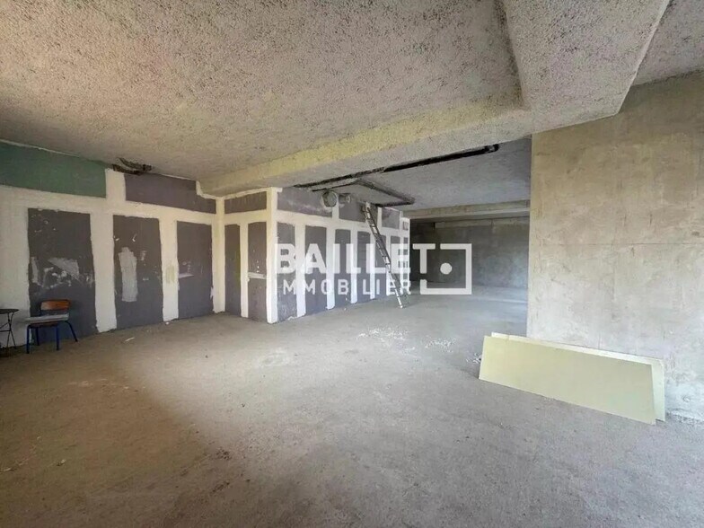 Local commercial dans Cagnes-Sur-Mer à vendre - Photo de l’immeuble – Image 2 sur 12