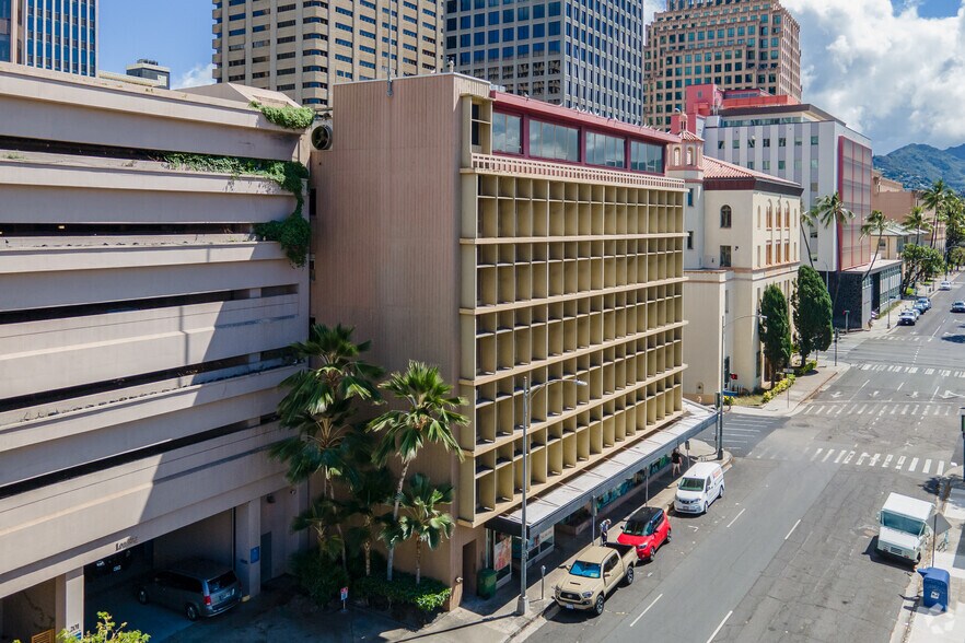 249 Merchant St, Honolulu, HI à vendre - Photo de l’immeuble – Image 2 sur 7