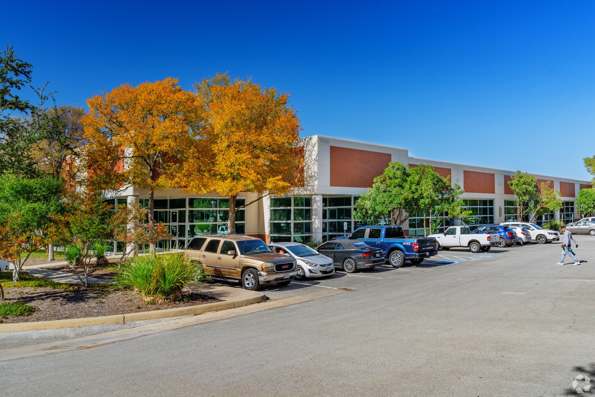 Hausman Rd & University Heights Blvd, San Antonio, TX à louer Photo principale– Image 1 sur 23
