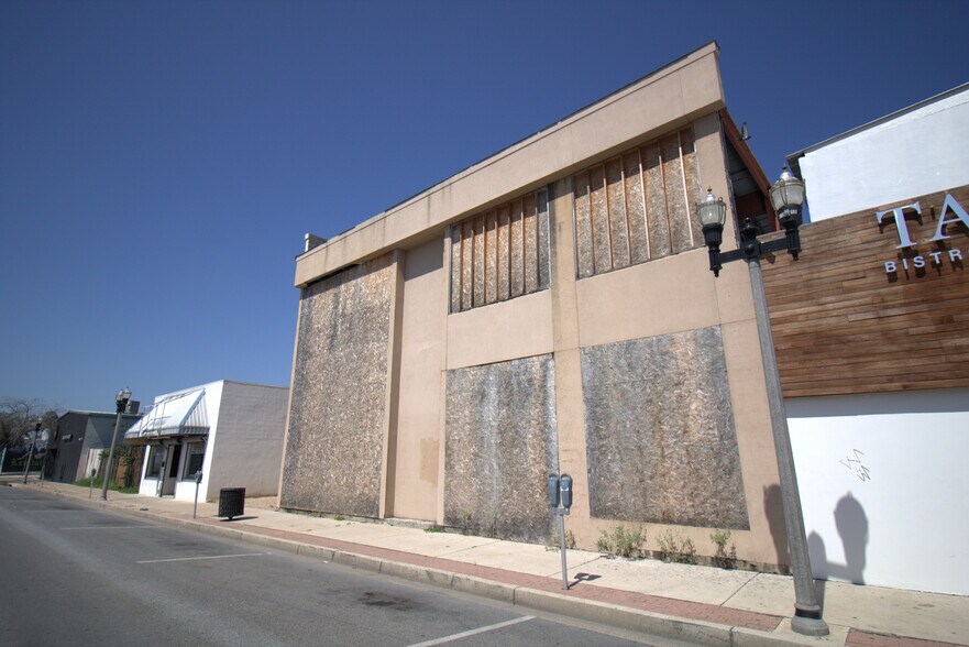 515 S 17th St, McAllen, TX à vendre - Photo de l’immeuble – Image 3 sur 5