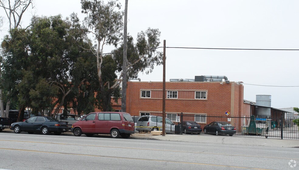 14815 S Broadway, Gardena, CA à louer - Photo de l’immeuble – Image 3 sur 4