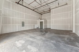 7915 Glen Harbor Blvd, Glendale, AZ à louer Photo intérieure– Image 2 sur 5