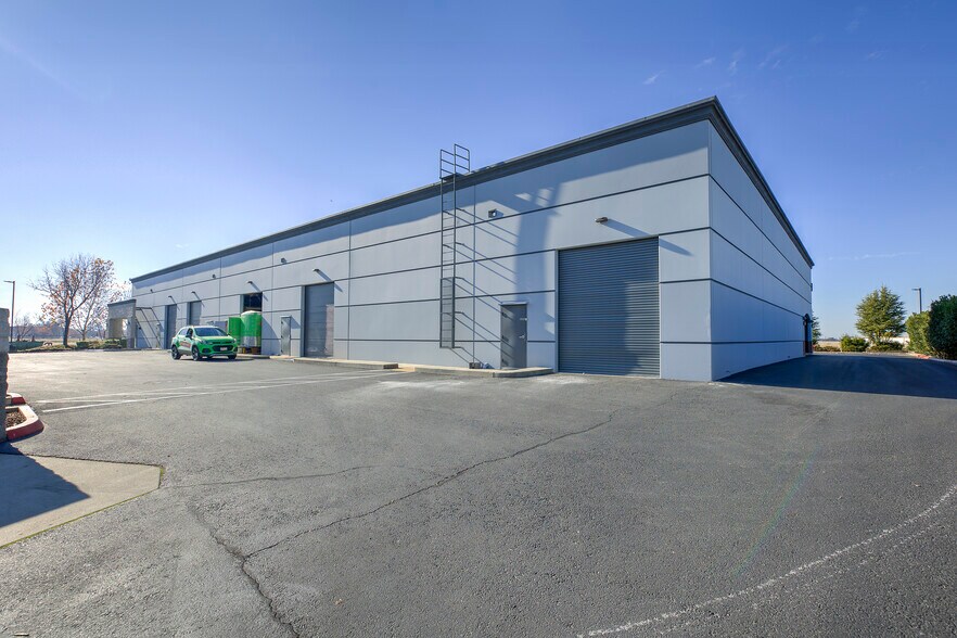 1331 Aviation Blvd, Lincoln, CA à vendre - Photo de l’immeuble – Image 2 sur 4