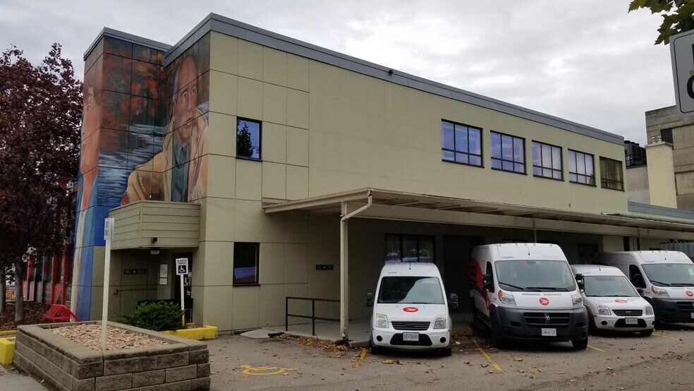 3101 32 Ave, Vernon, BC à louer - Photo de l’immeuble – Image 2 sur 4