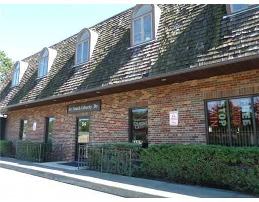 54 S Liberty Dr, Stony Point, NY à louer - Photo de l’immeuble – Image 2 sur 11