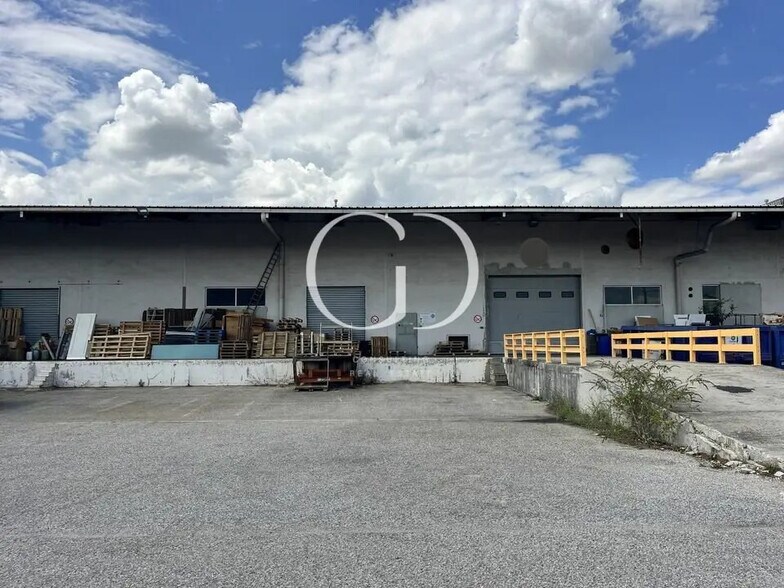 Industriel/Logistique dans Corbas à louer - Photo de l’immeuble – Image 2 sur 9