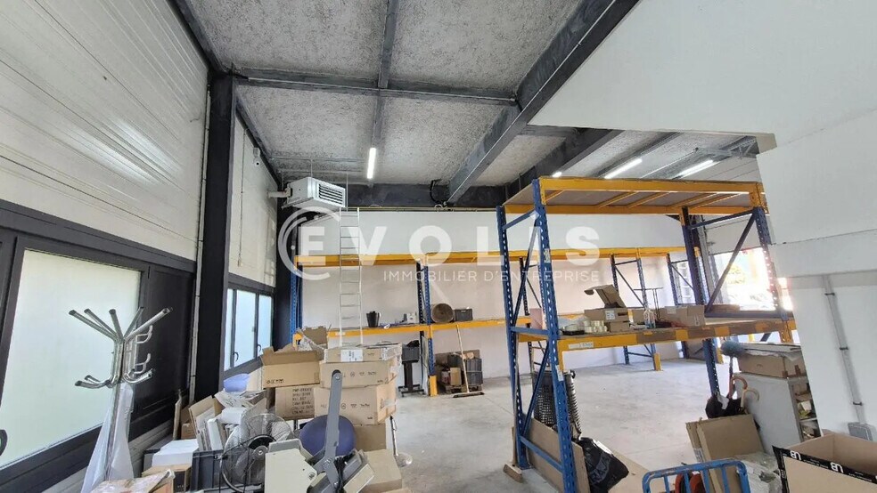 Local d’activités dans Chanteloup-en-Brie à louer - Photo intérieure – Image 2 sur 13