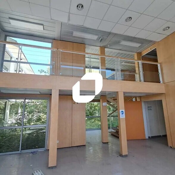 Bureau dans Rambouillet à vendre - Photo de l’immeuble – Image 2 sur 4