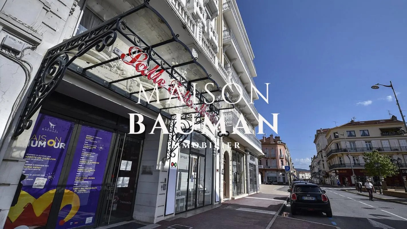 18 Boulevard Félix Martin, Saint-Raphaël à vendre Photo de l’immeuble– Image 1 sur 2