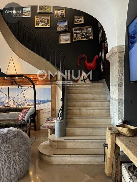 Bureau dans Lyon à louer - Photo de l’immeuble – Image 1 sur 13