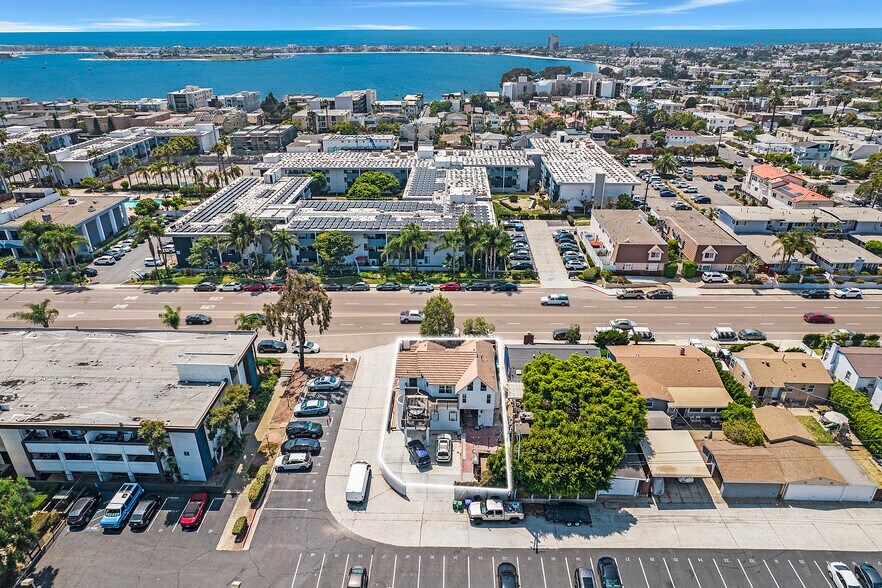 3943 Ingraham St, San Diego, CA à vendre - Photo de l’immeuble – Image 3 sur 27