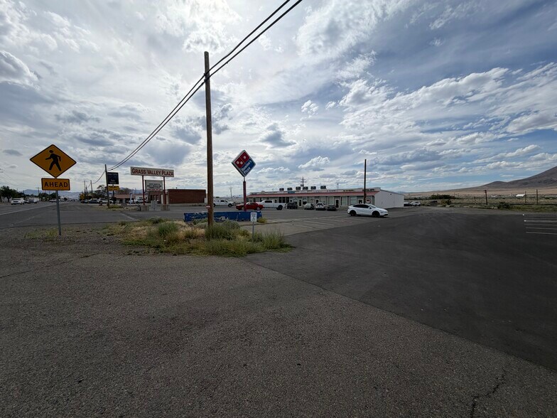 1022 Grass Valley Rd, Winnemucca, NV à vendre - Photo de l’immeuble – Image 2 sur 42