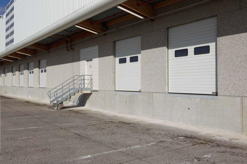 Industriel/Logistique dans Savigny-sur-Clairis à louer - Photo de l’immeuble – Image 2 sur 7