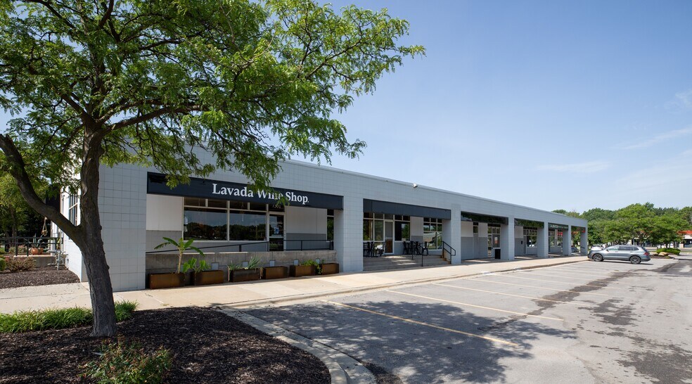 95 Metcalf Retail Portfolio portefeuille de 5 biens à vendre sur LoopNet.fr - Photo de l’immeuble – Image 2 sur 10