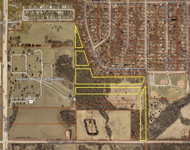 900 98th Avenue - 12 Acre Residential, Des Moines, IA à vendre - Aérien – Image 1 sur 1